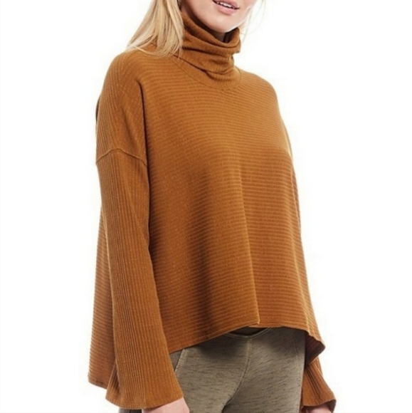 FP Movement by Free People Tops - Free People Movement Can't Handle This Turtleneck in High Atlas Size L